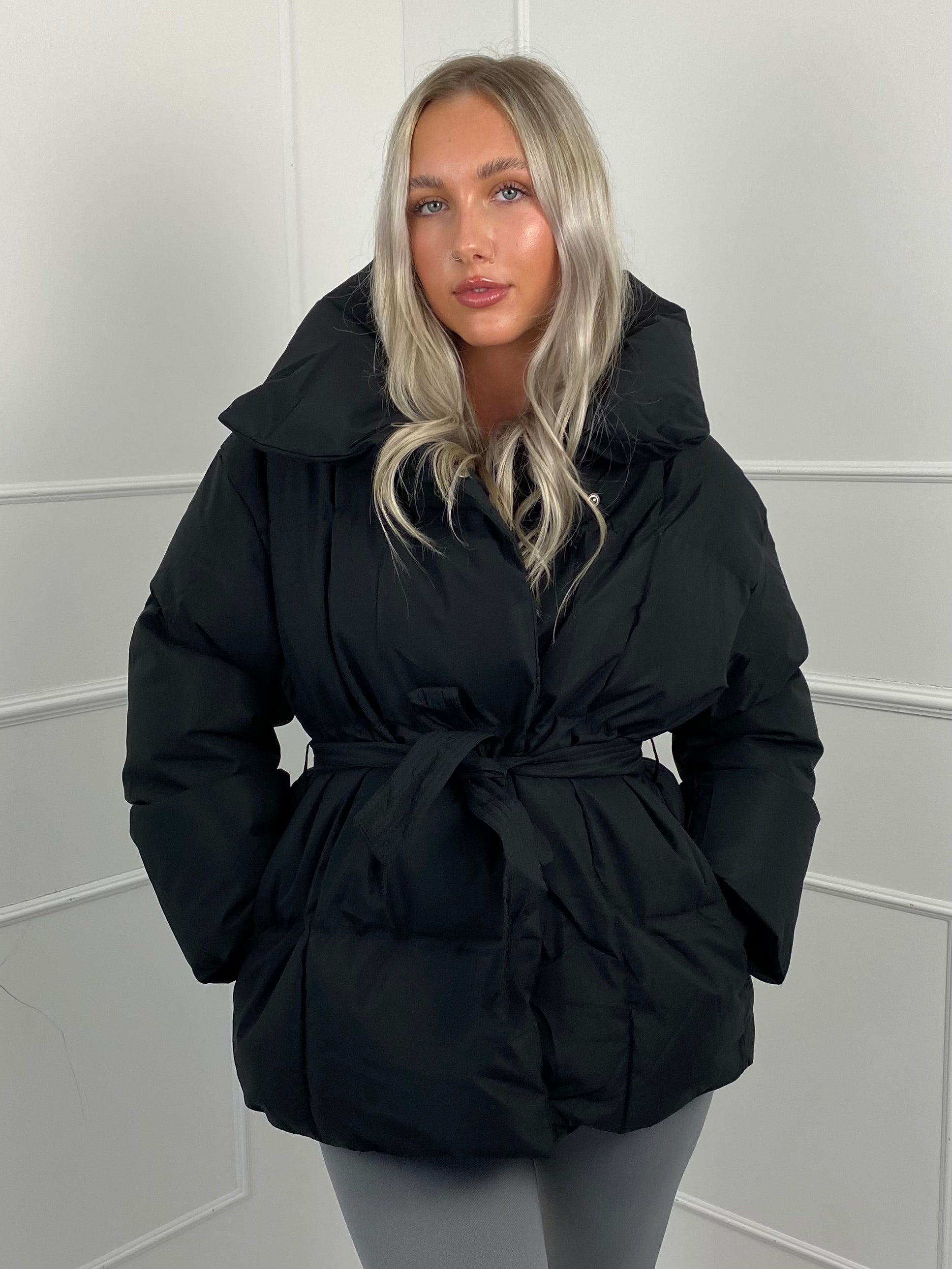 KARLY - Kurze Gürteltaschen-Pufferjacke