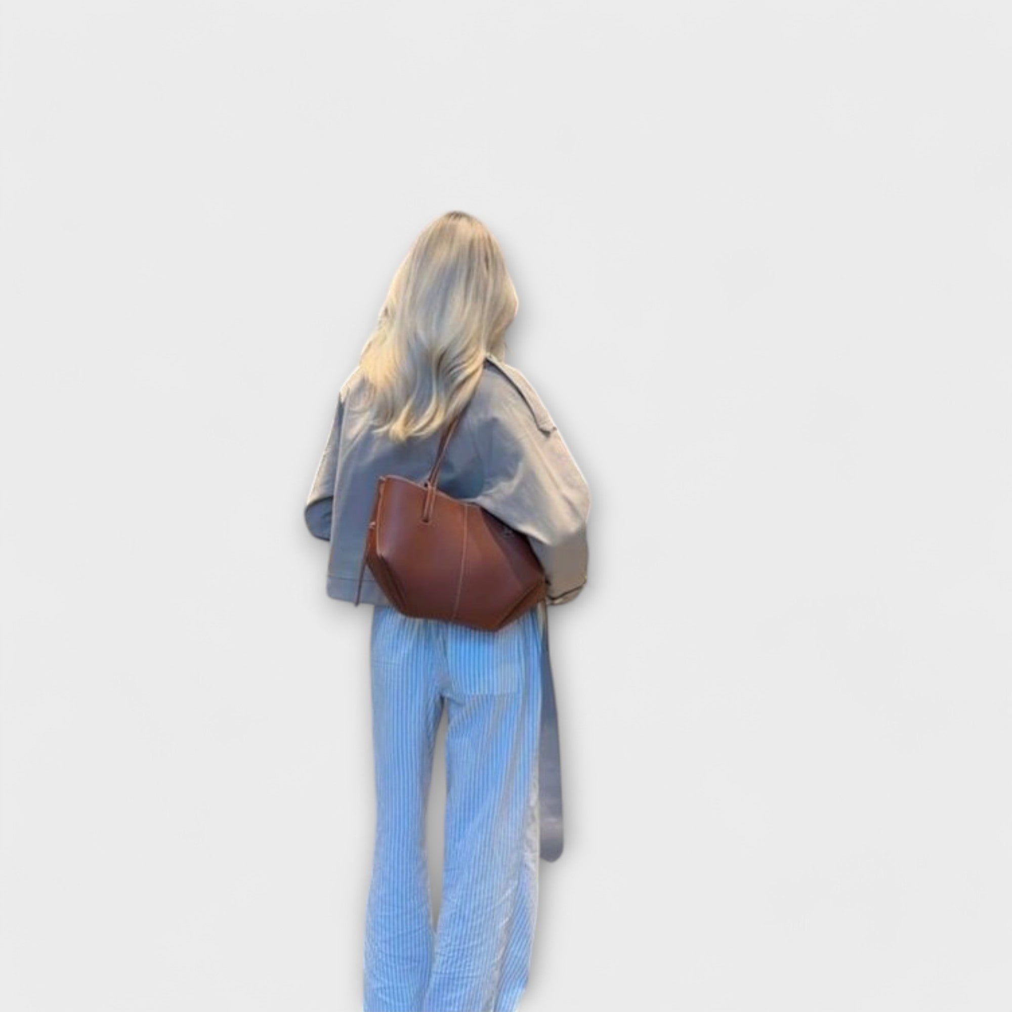 Lora. – Vintage Tote Bag