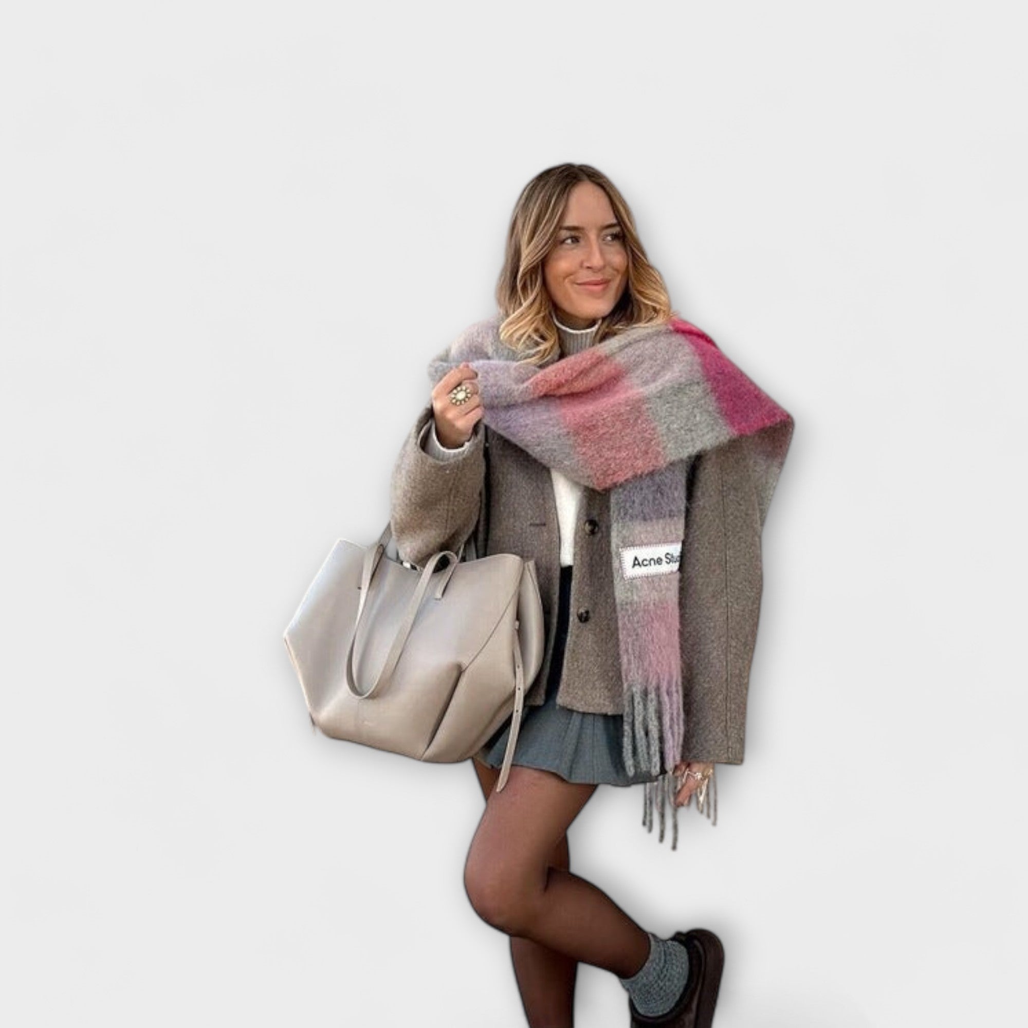 Lora. – Vintage Tote Bag